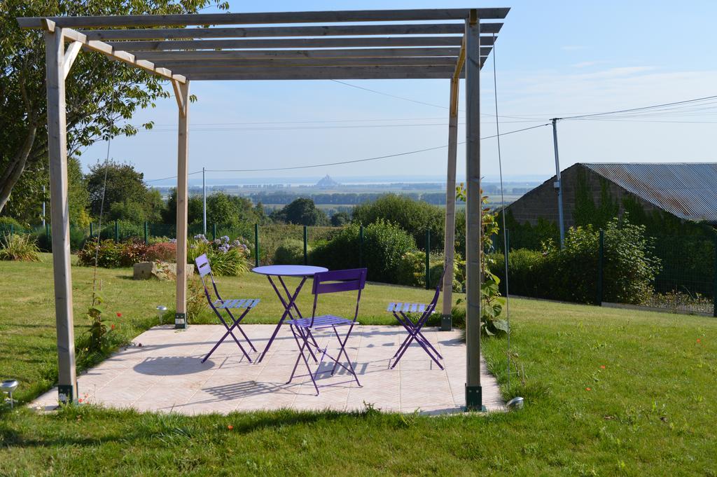 Mamoucafecouette Bed & Breakfast Roz sur Couesnon Bagian luar foto