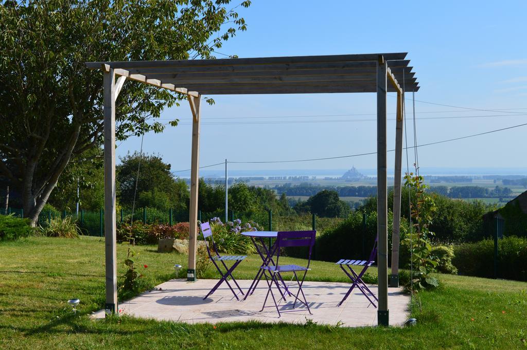 Mamoucafecouette Bed & Breakfast Roz sur Couesnon Bagian luar foto